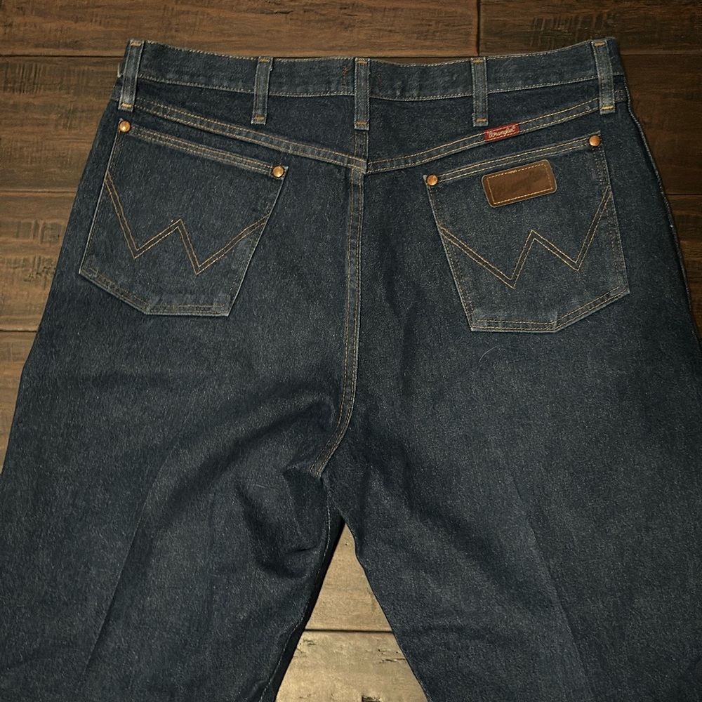 Wrangler Dark Blue Relaxed Fit Jeans